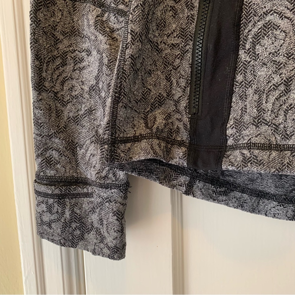 Lululemon Define Jacket, Full, Zip Fitted, Brushe… - image 5